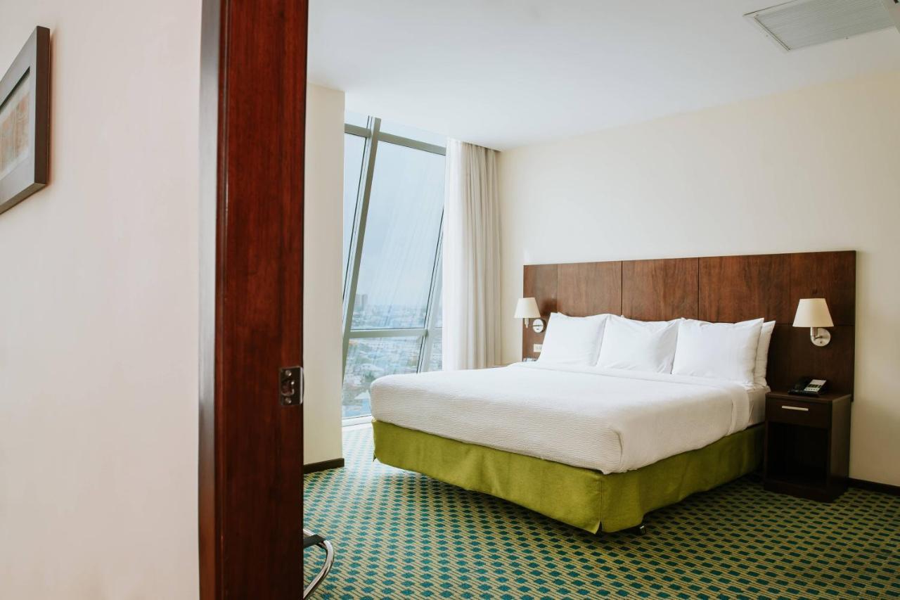 Courtyard By Marriott Guayaquil Hotel Ngoại thất bức ảnh