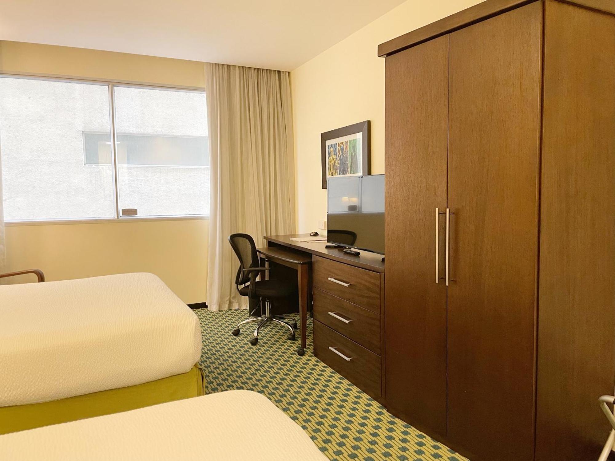 Courtyard By Marriott Guayaquil Hotel Ngoại thất bức ảnh