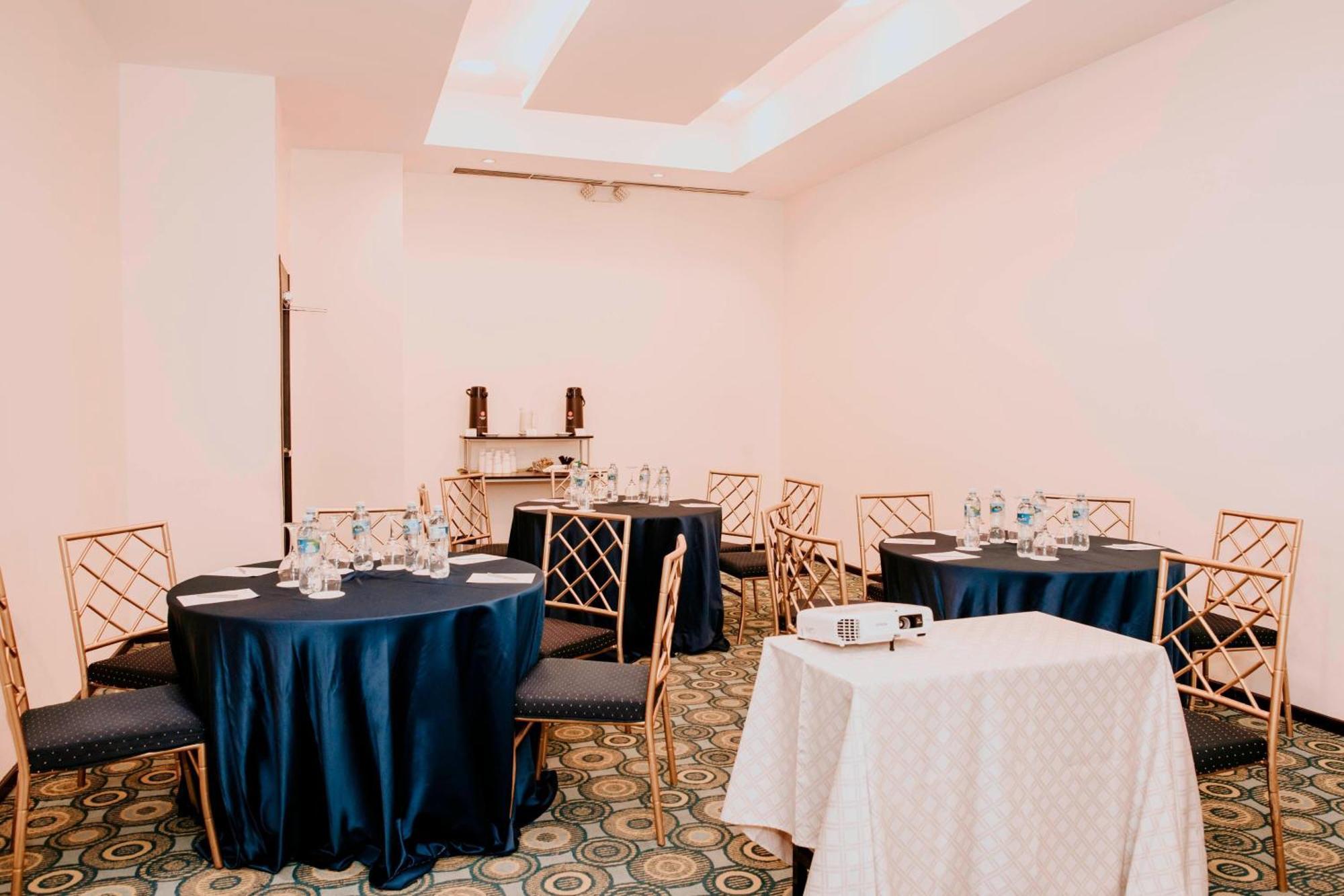Courtyard By Marriott Guayaquil Hotel Ngoại thất bức ảnh