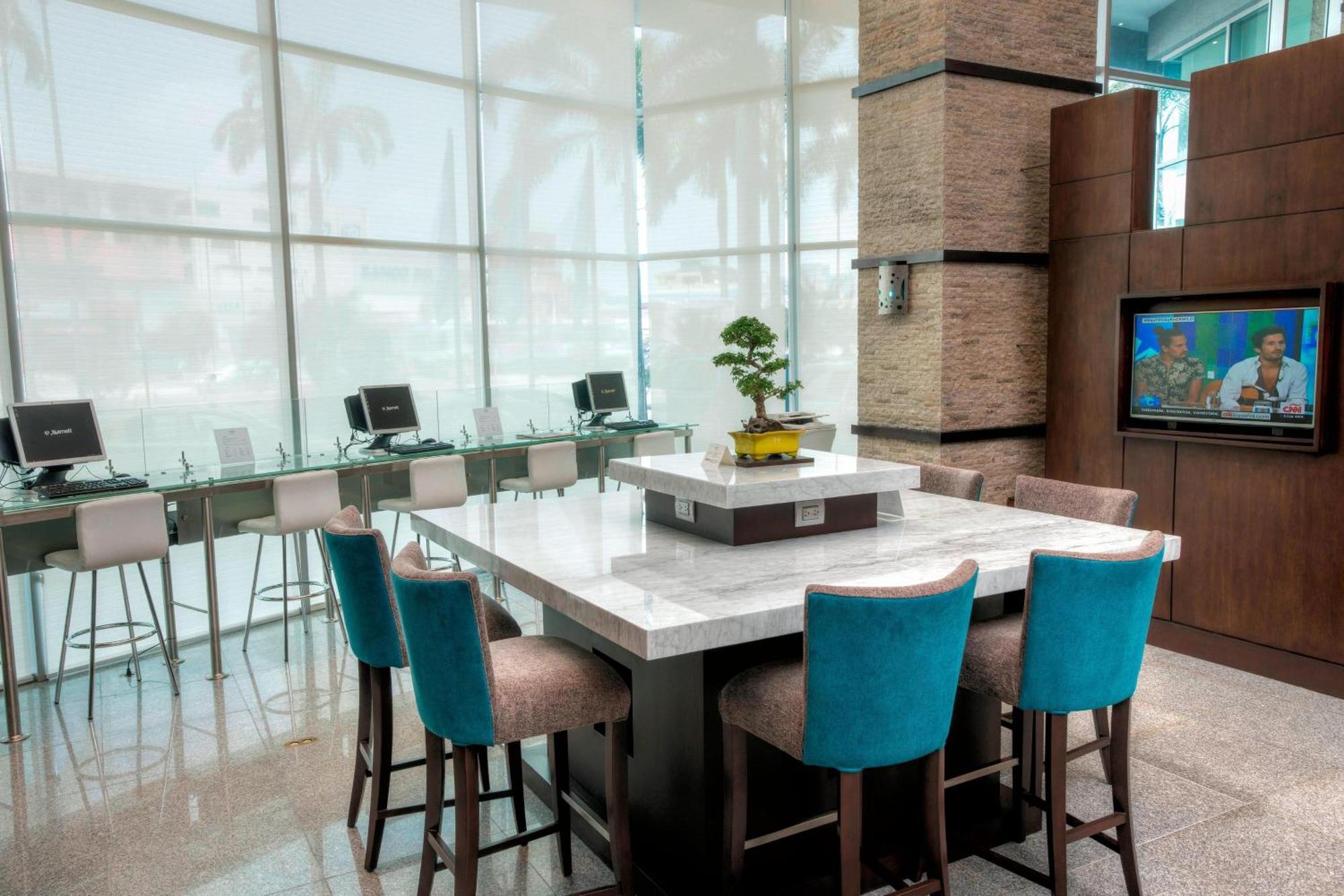 Courtyard By Marriott Guayaquil Hotel Ngoại thất bức ảnh